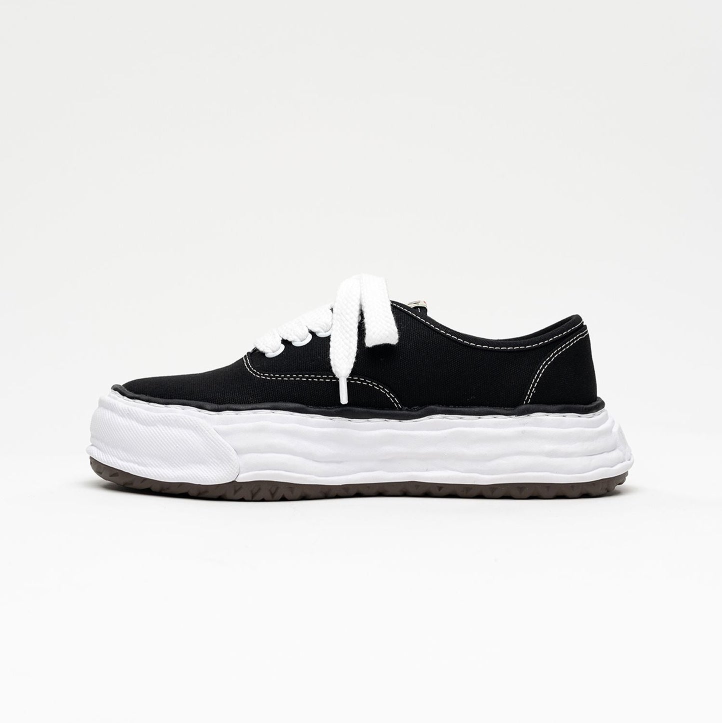 "BAKER 26" OG Sole Canvas Black
