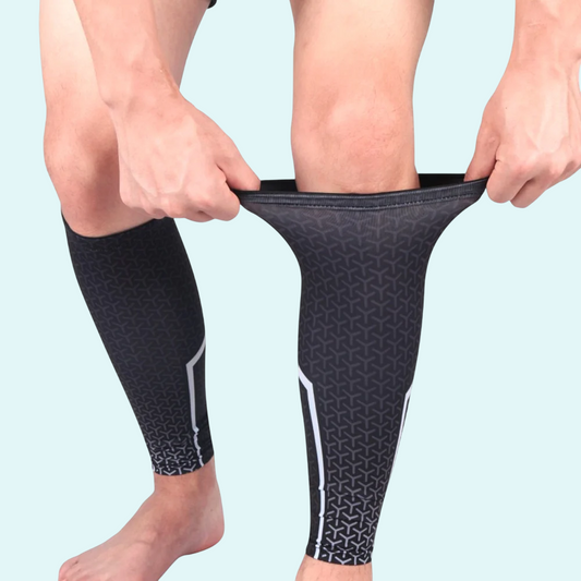 This calf compression sleeve provides targeted support to your calves, promoting improved circulation and muscle recovery. Ideal for athletes or individuals who experience calf discomfort, it helps reduce swelling and fatigue. Made with breathable, stretchable fabric, it ensures comfort during exercise or daily activities. Perfect for enhancing performance and recovery after intense workouts.