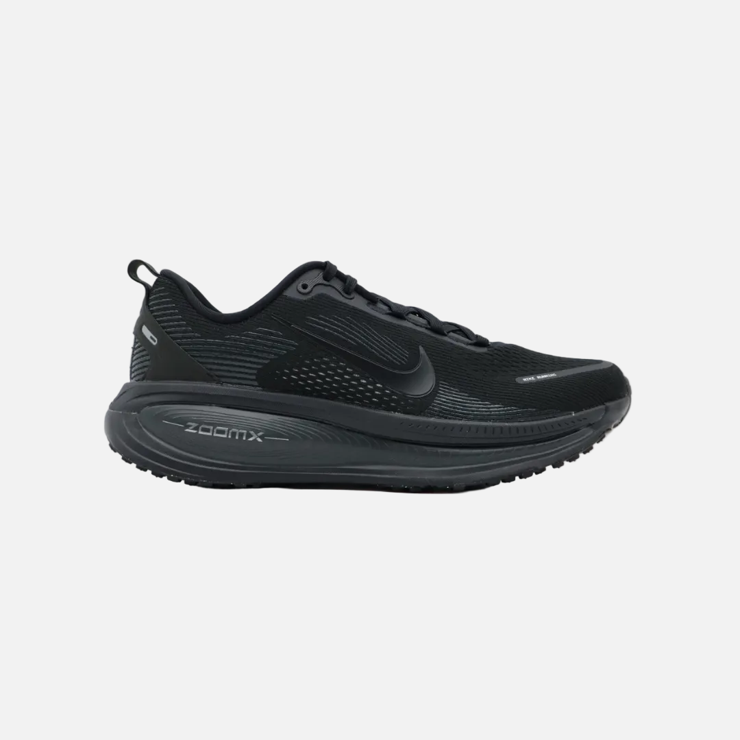 Air Zoom Vomero 18 Triple Black sneaker featuring breathable black mesh upper, cushioned sole with ZoomX and ReactX foam, and sleek all-black performance-inspired design.